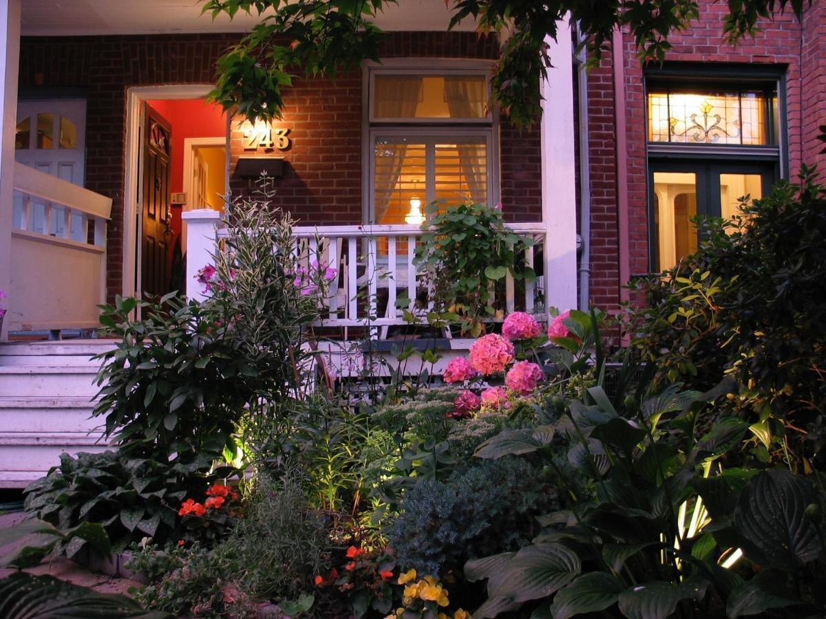 Gasthof A Seaton Dream Toronto