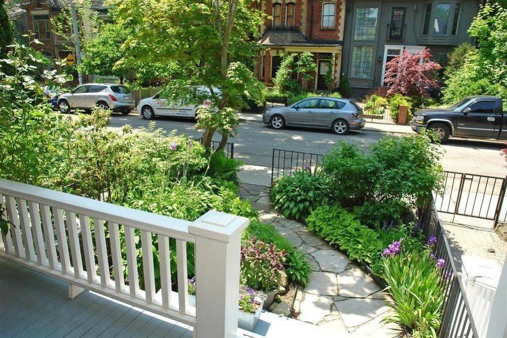 Gasthof A Seaton Dream Toronto
